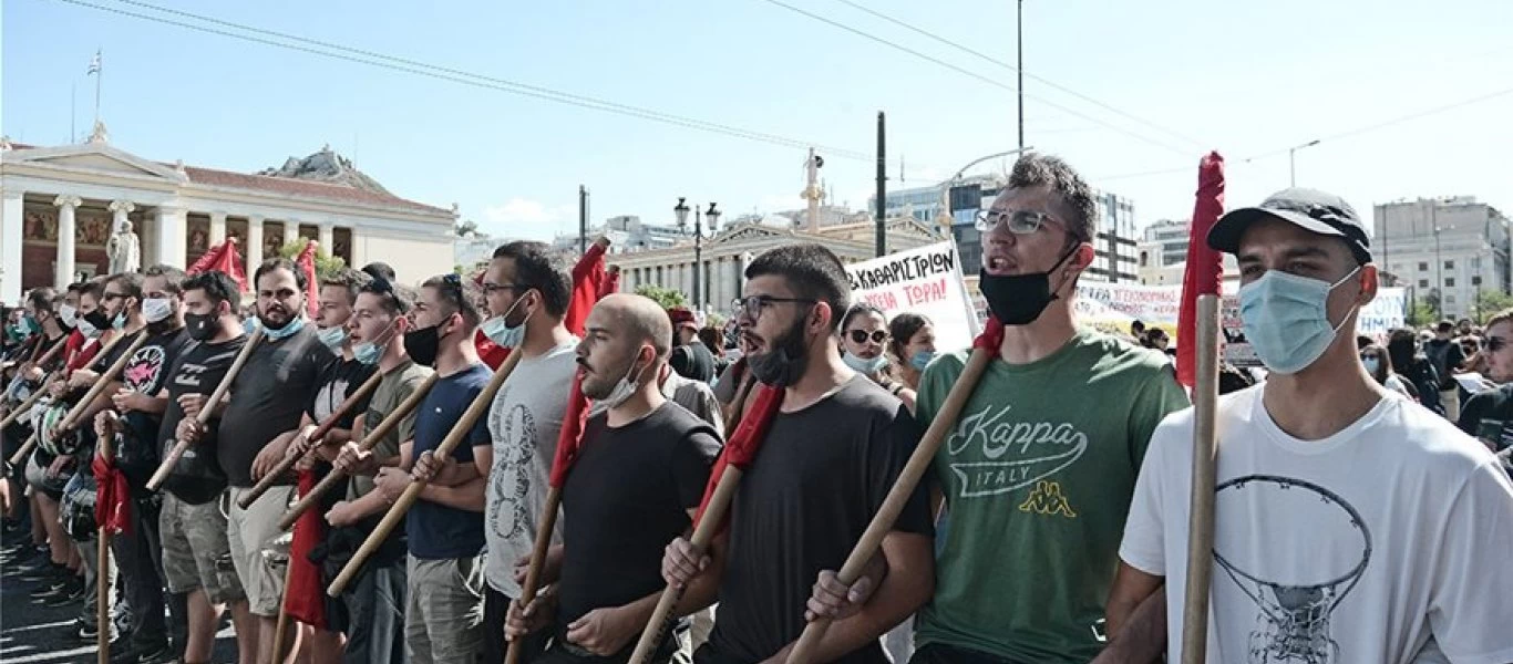 Επεισόδια με μολότοφ στην πορεία των μαθητών στο κέντρο της Αθήνας (βίντεο-φωτο)